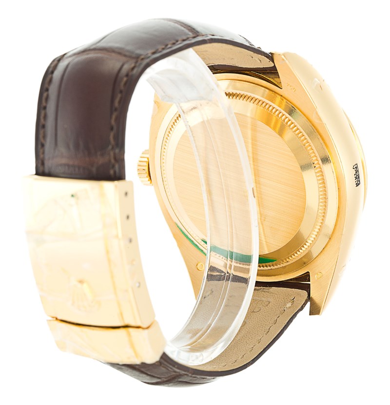 Rolex Sky-Dweller 326138 Mens 42 MM Automatic Gold Leather Watch Rolex Sky-Dweller 326138 Mens 42 MM Automatic Gold Leather Watch
