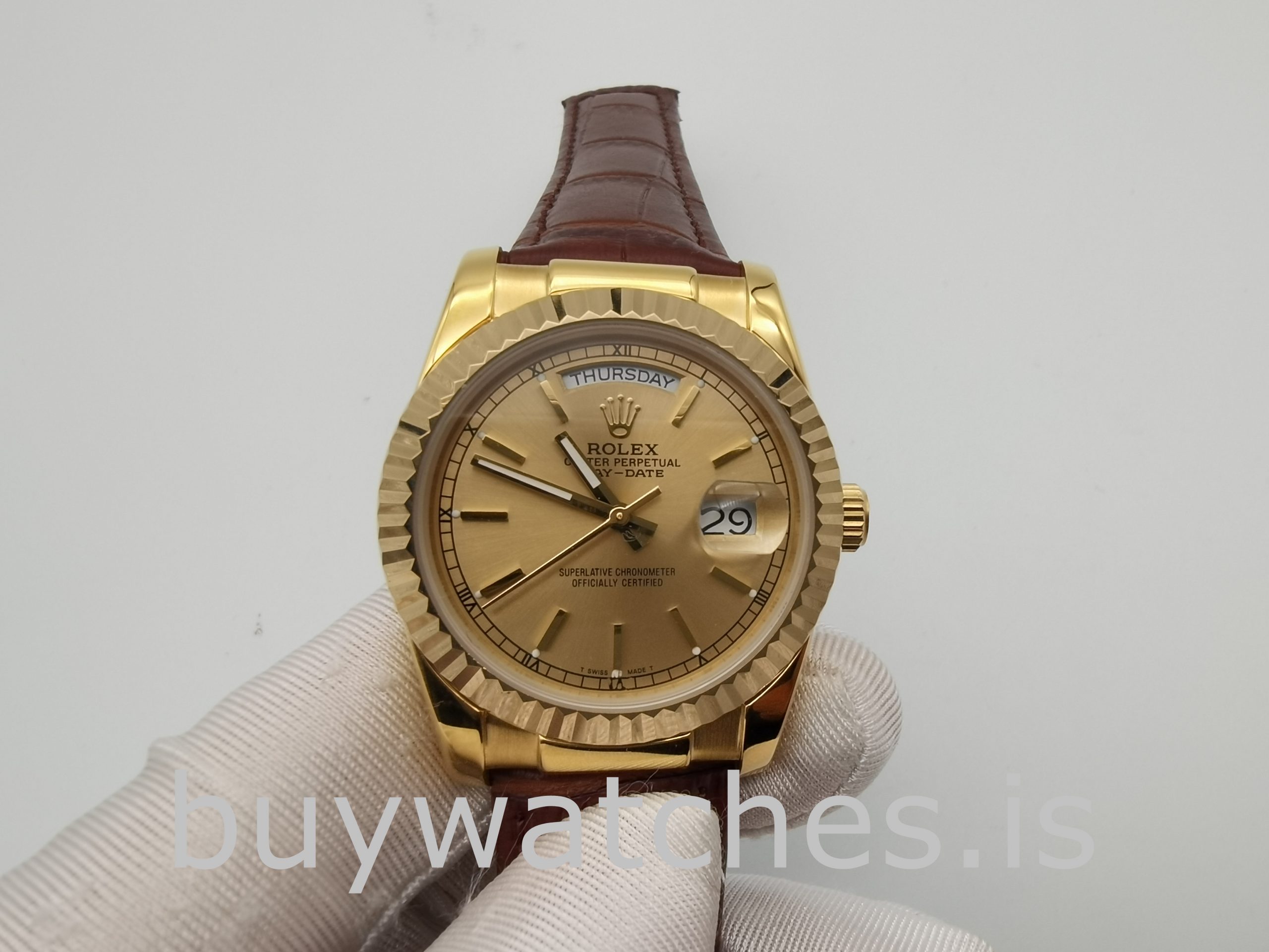 Rolex Day-Date 1503 Unisex Gold Crocodile Skin 34 mm Automatic Watch Rolex Day-Date 1503 Unisex Gold Crocodile Skin 34 mm Automatic Watch