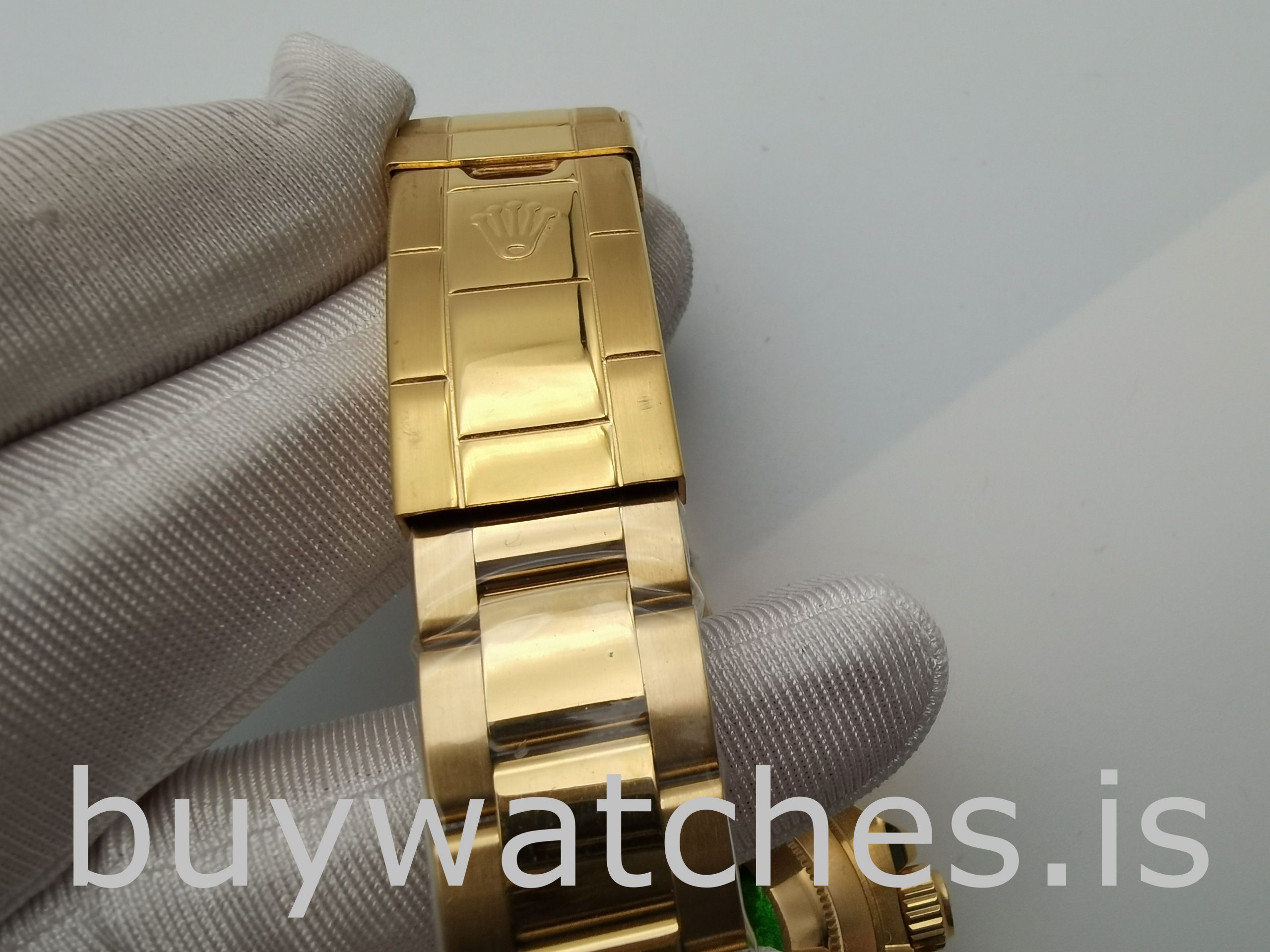 Rolex Yacht-Master 16628 Men's 40mm 18k Yellow Gold Automatic Watch Rolex Yacht-Master 16628 Men's 40mm 18k Yellow Gold Automatic Watch