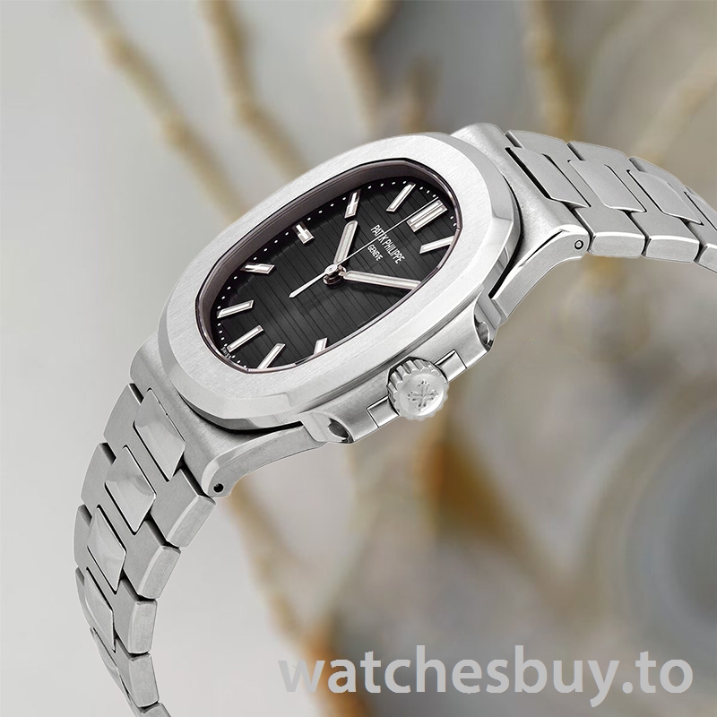 Patek Philippe Nautilus 40mm Men's 5711/1A Automatic - Image 3